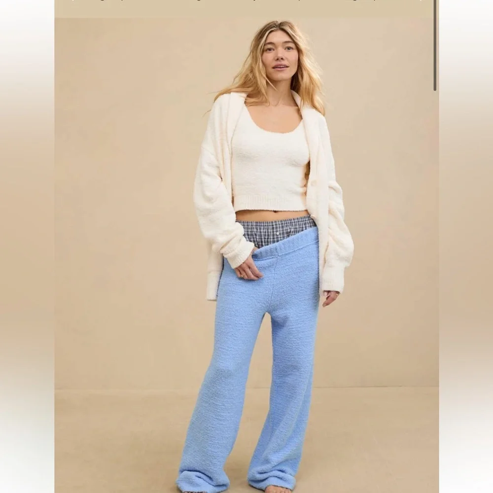 Aerie Marshmallow Hoodie and Matching Marshmallow Trousers - Picture 3 of 8